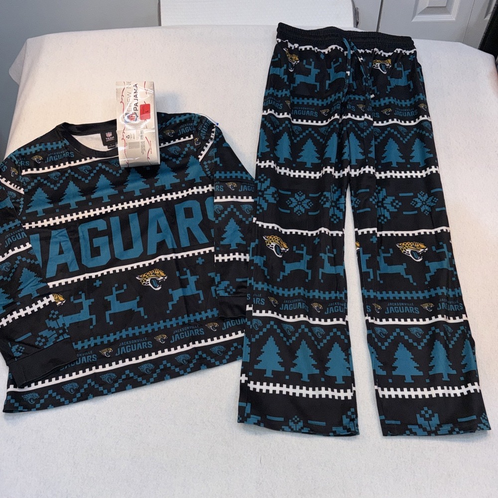 Women's Large Jacksonville Jaguars NFL Winter/Holiday Crewneck Pajama Set NWT